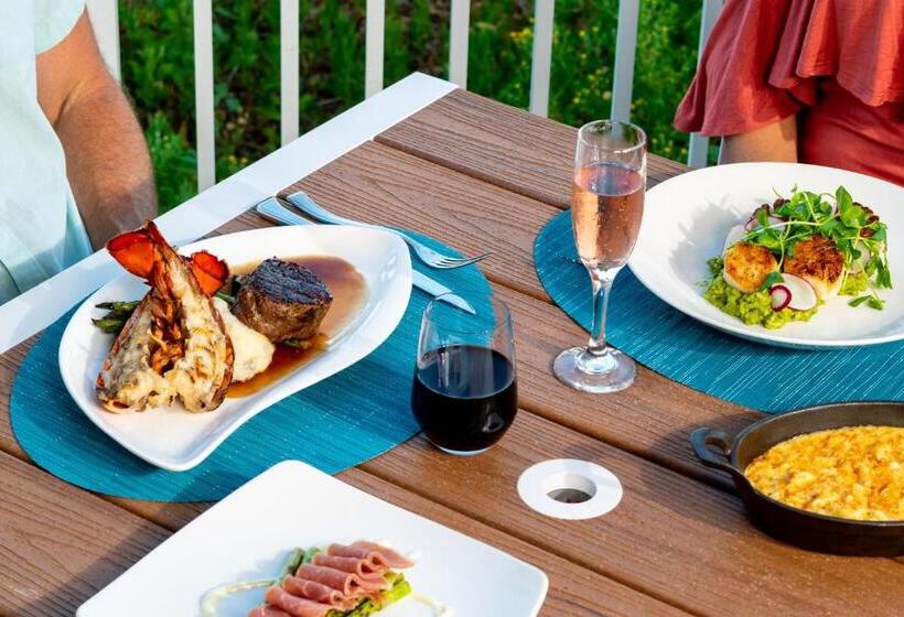 فندق Tides Folly Beach