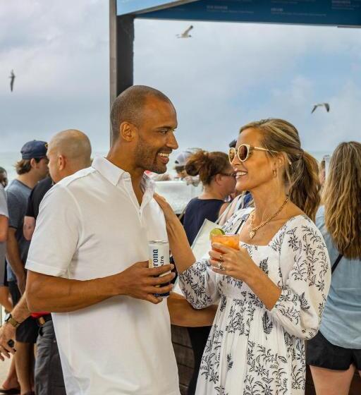 فندق Tides Folly Beach