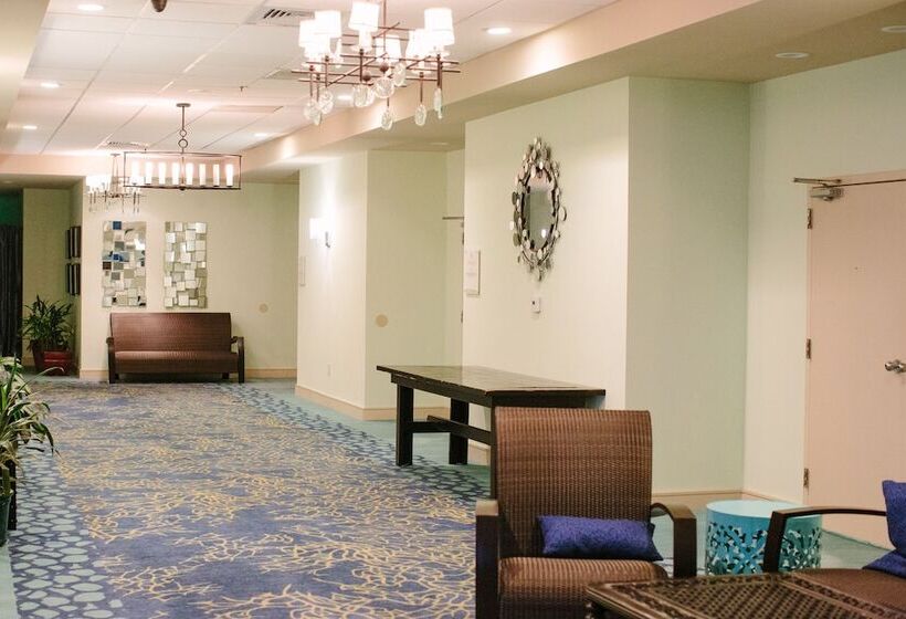 فندق Tides Folly Beach