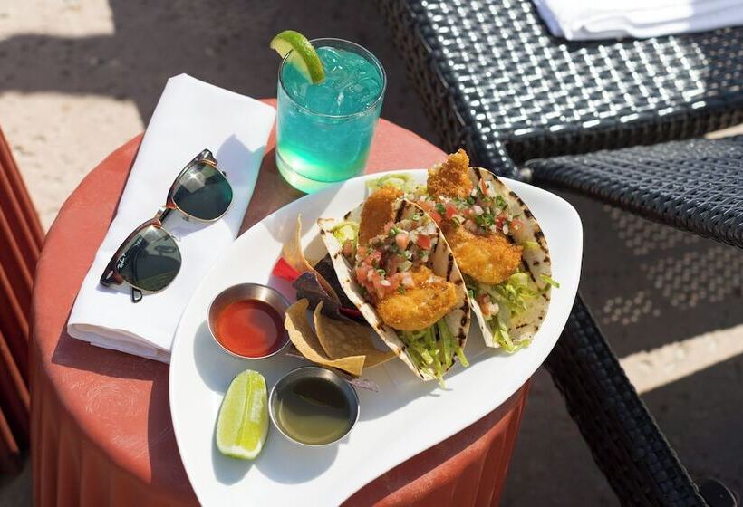 فندق Tides Folly Beach