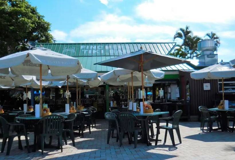 فندق Wyndham Garden Fort Myers Beach