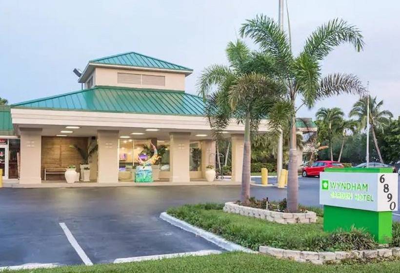 فندق Wyndham Garden Fort Myers Beach