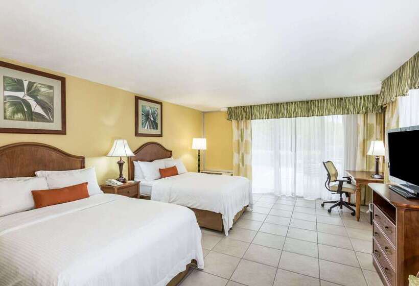 فندق Wyndham Garden Fort Myers Beach