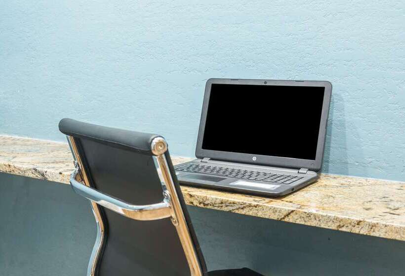 فندق Wyndham Garden Fort Myers Beach