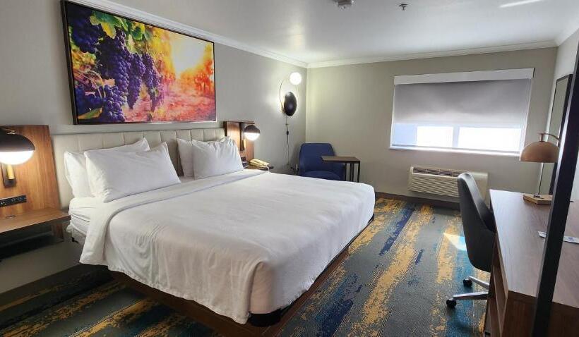 فندق La Quinta Inn & Suites By Wyndham Yakima Downtown