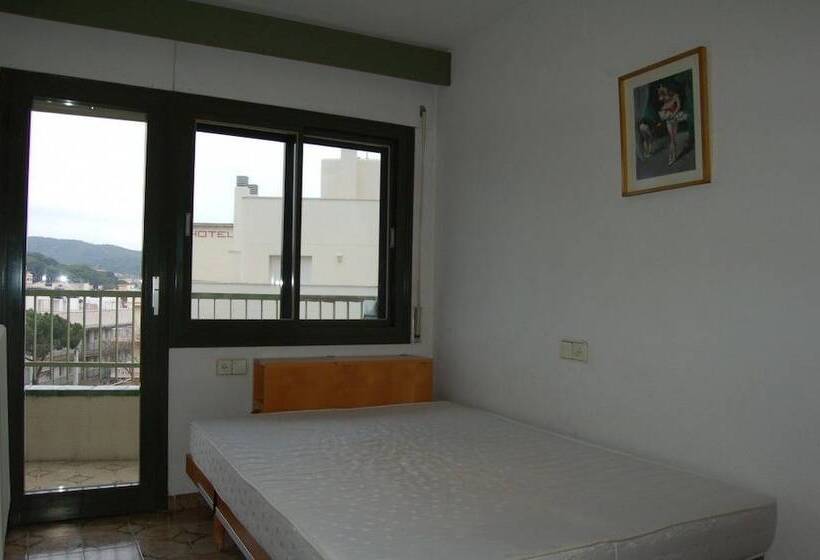 Amplio Apartamento En Primera Linea De Playa En Platja D’aro