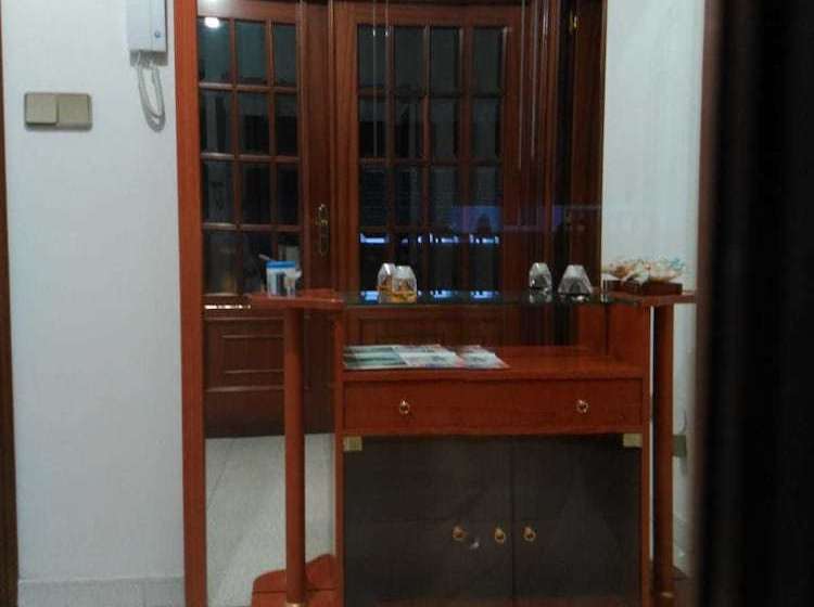 Amplio Apartamento Con Garaje En Burela