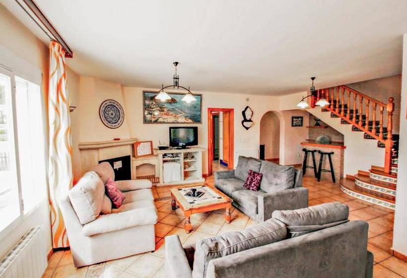 Angevic   A Delightful Villa Located In The Town Of Moraira