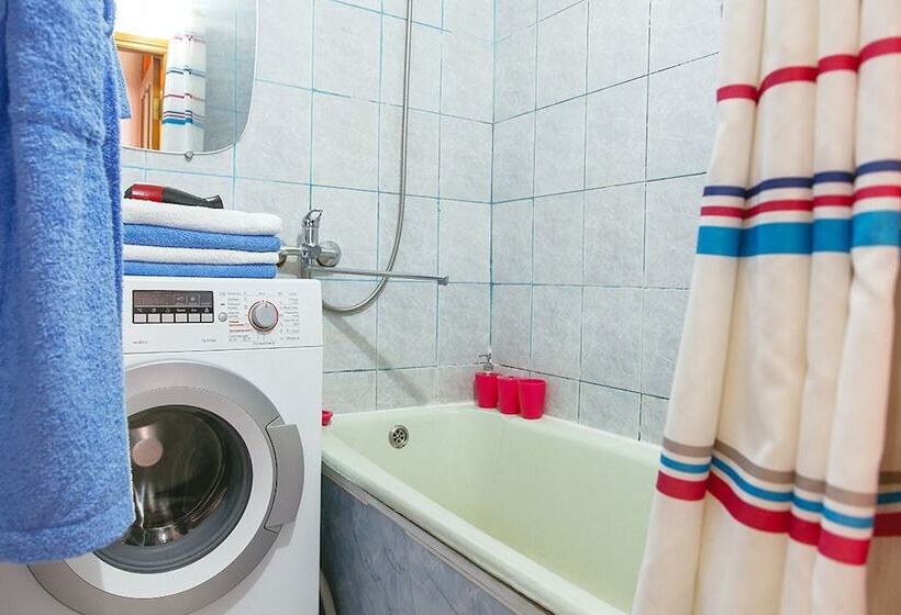 Apartments 5 Zvezd V Centre Goroda Na Leningradskom 12a