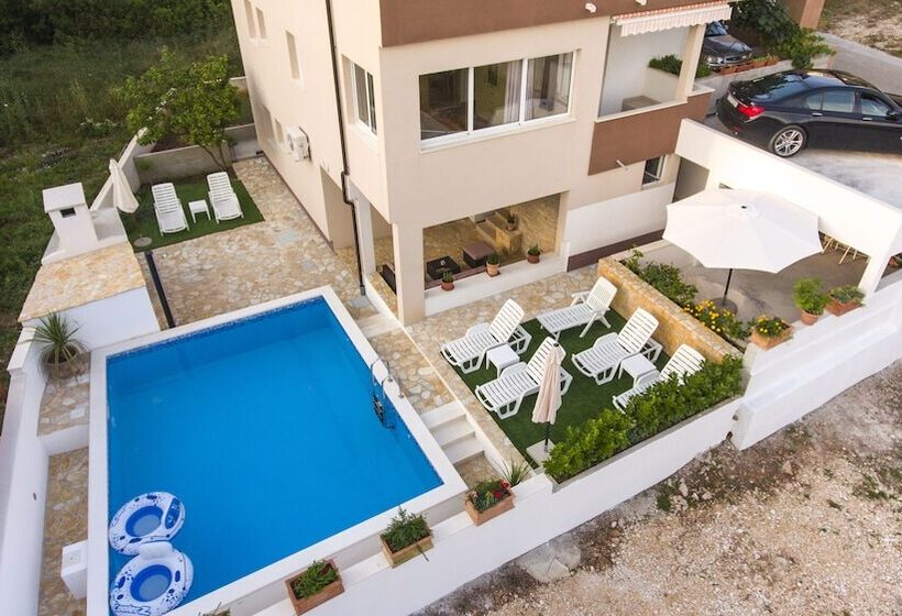 Bruno S Poolside Retreat