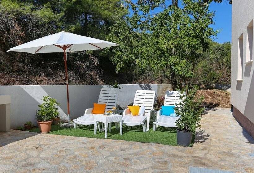 Bruno S Poolside Retreat