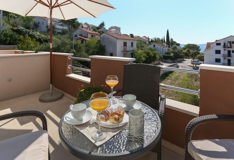 Bruno S Poolside Retreat