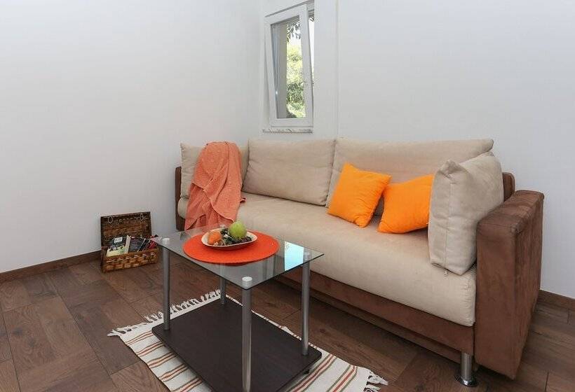 Bruno S Poolside Retreat