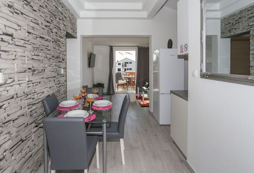 Bruno S Poolside Retreat