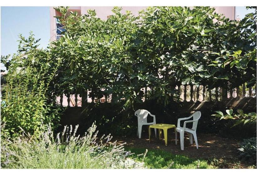 Amazing Apartment In Vodice With Kitchen