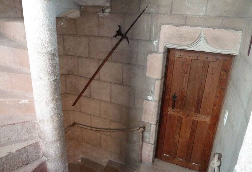 צימר Chateau De Clusors