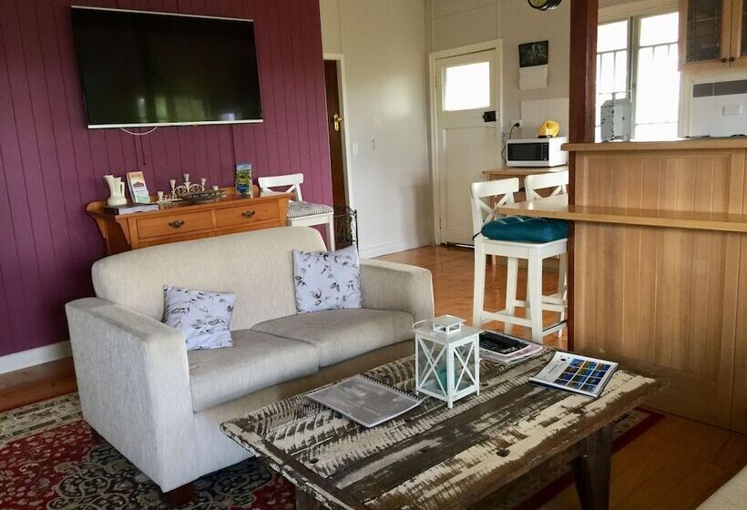 Boonah Cottage