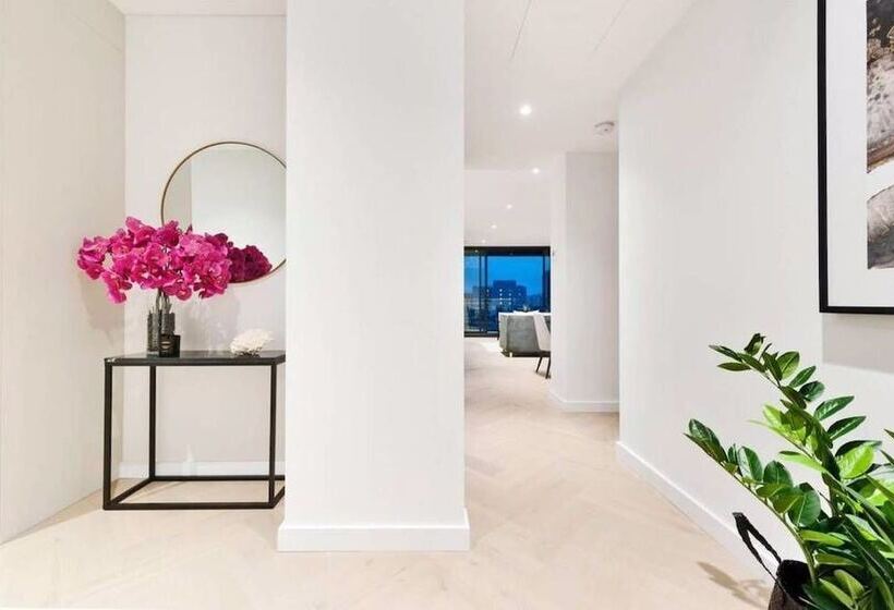 Brand New Lux Water View 3bd With Parking