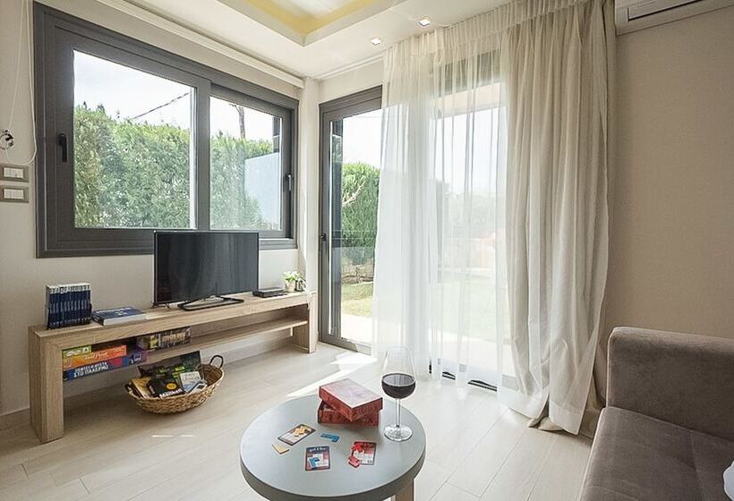 Studio Verde Glaros W. Outdoors, Near The Beach