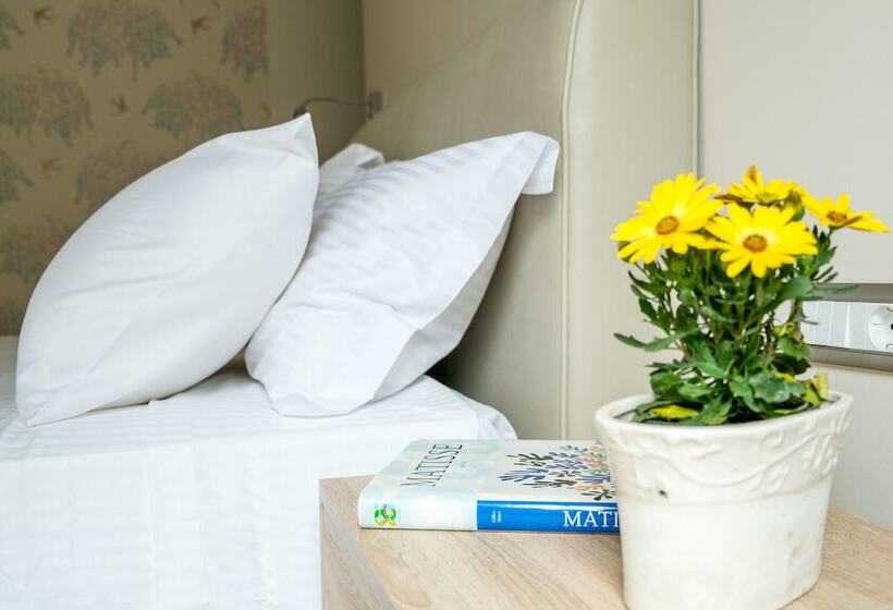 Studio Verde Glaros W. Outdoors, Near The Beach