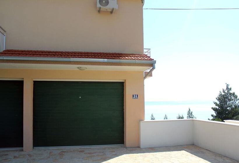 Seaview Apartment Kia By Litto