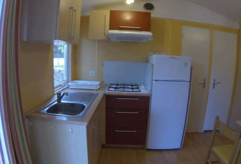 فندق Cabañas Y Bungalows La Falaguera