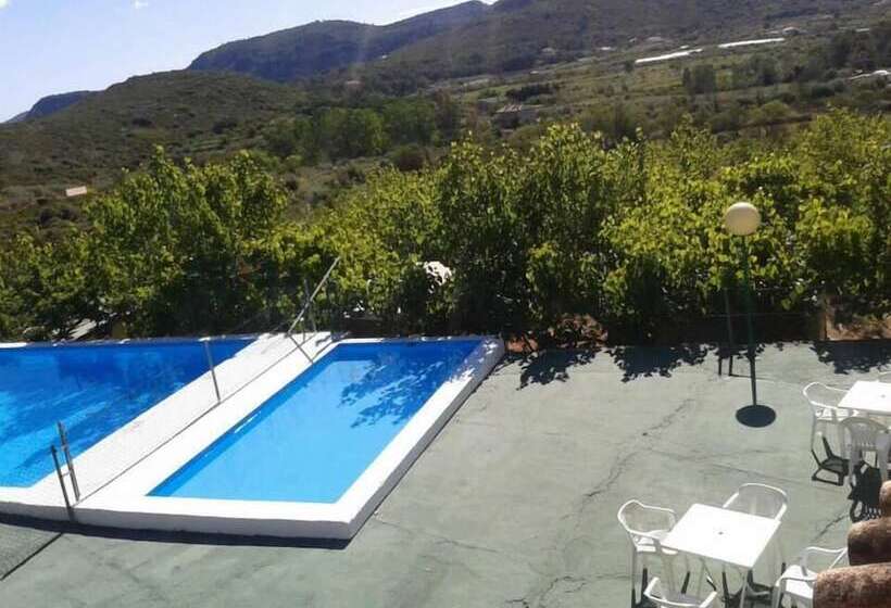 فندق Cabañas Y Bungalows La Falaguera