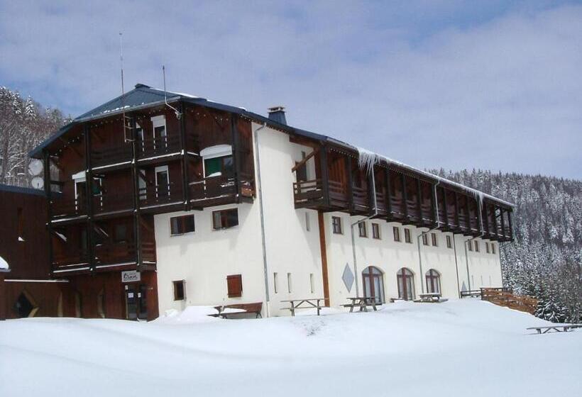 בית מלון כפרי Club Le Risoux