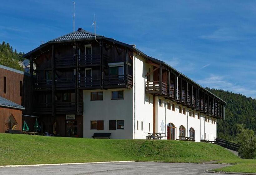 בית מלון כפרי Club Le Risoux