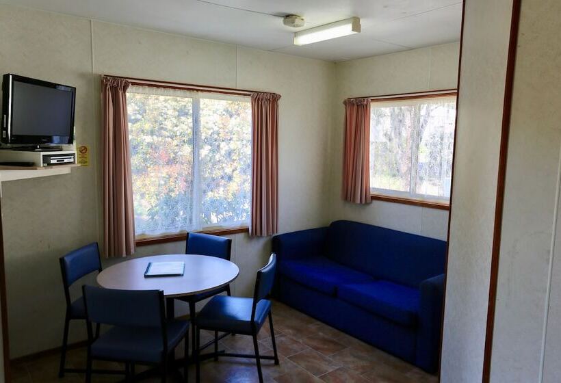 בית מלון כפרי Jenolan Holiday Park Oberon