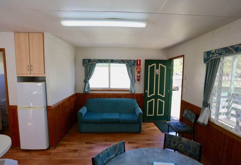 בית מלון כפרי Jenolan Holiday Park Oberon