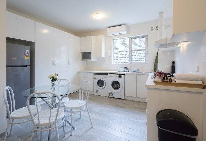Lotus Stay Manly   Apartment 29b