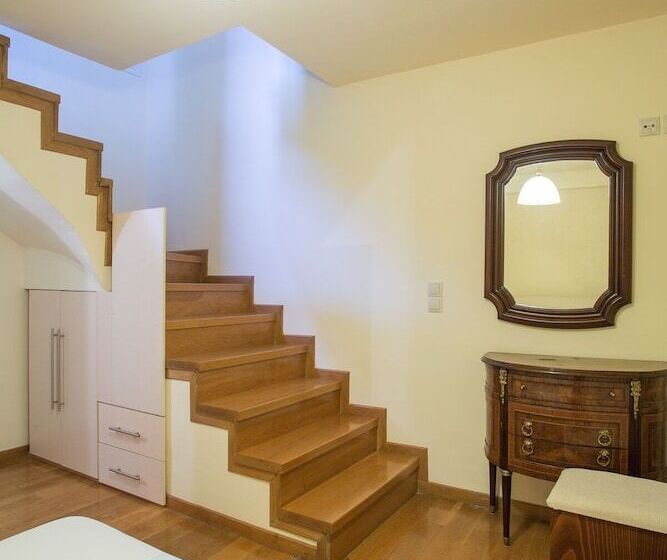 Luxurious Sea & Olive Private Villa   Pool