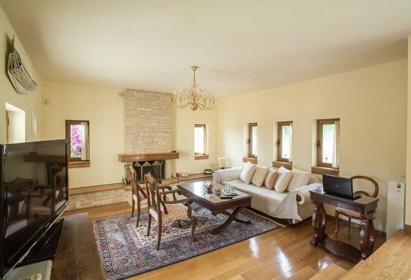 Luxurious Sea & Olive Private Villa   Pool