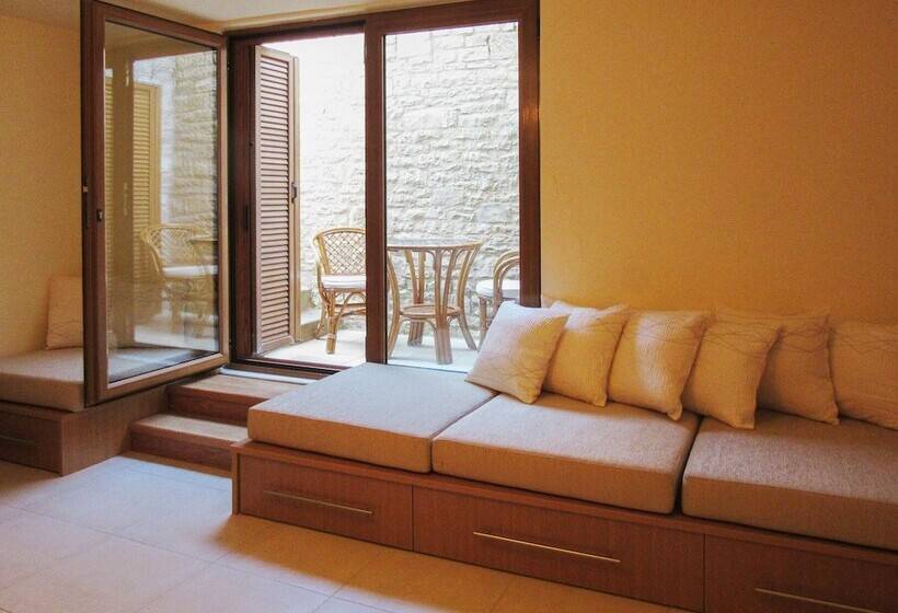 Luxurious Sea & Olive Private Villa   Pool