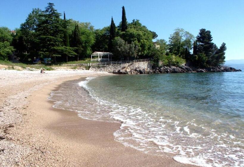 پانسیون Apartments & Rooms Ribarić