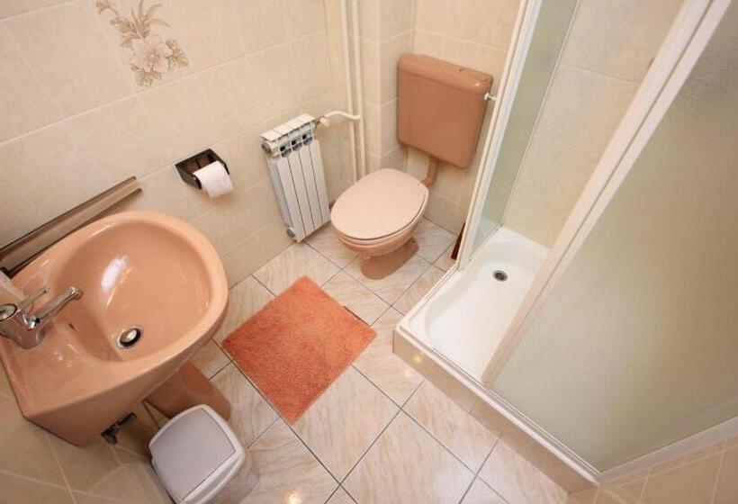 پانسیون Apartments & Rooms Ribarić