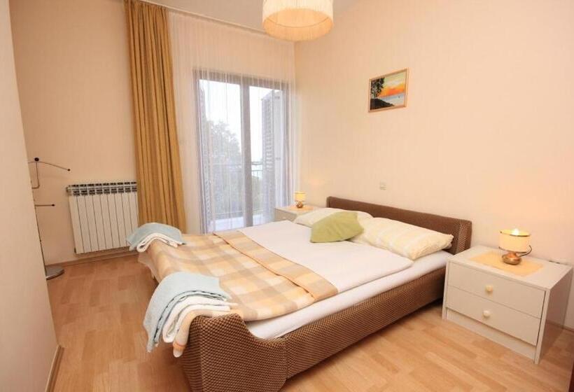 پانسیون Apartments & Rooms Ribarić