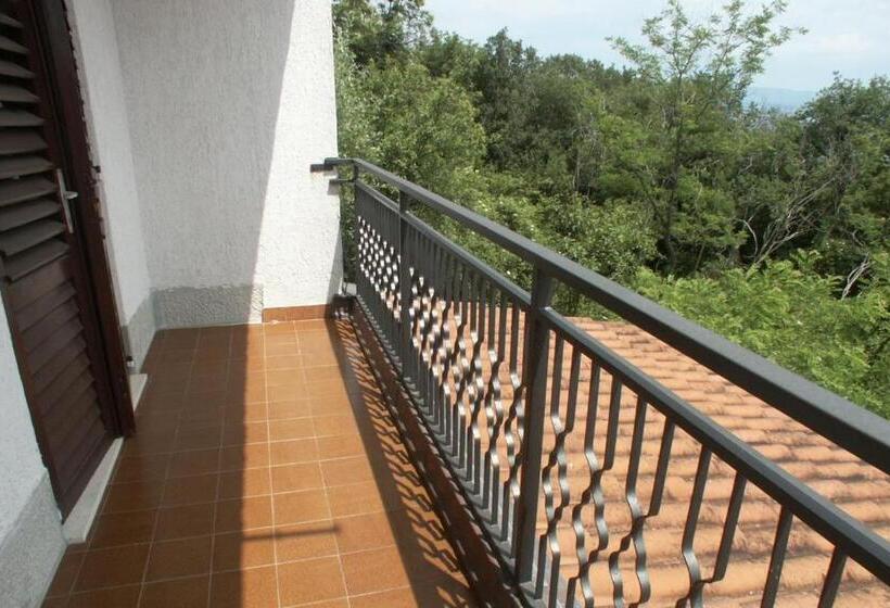 پانسیون Apartments & Rooms Ribarić