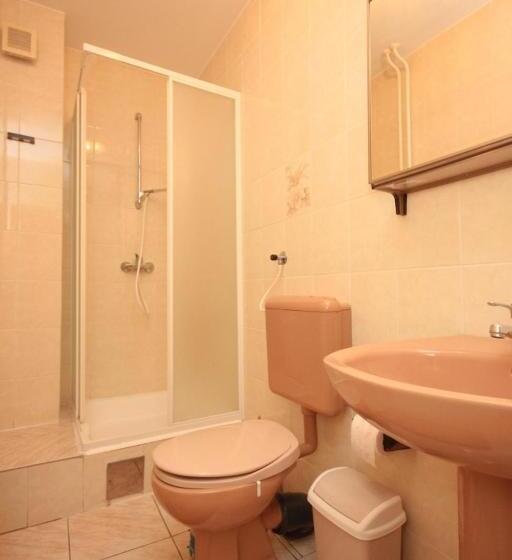 پانسیون Apartments & Rooms Ribarić