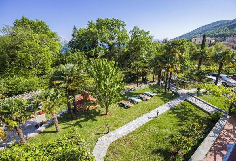 پانسیون Apartments & Rooms Ribarić