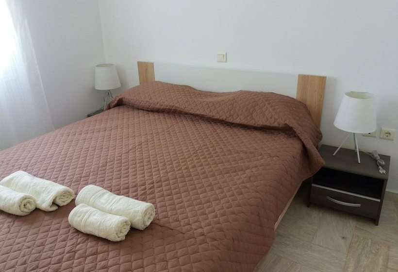 膳宿费 Cafe Greco Studios & Apartments