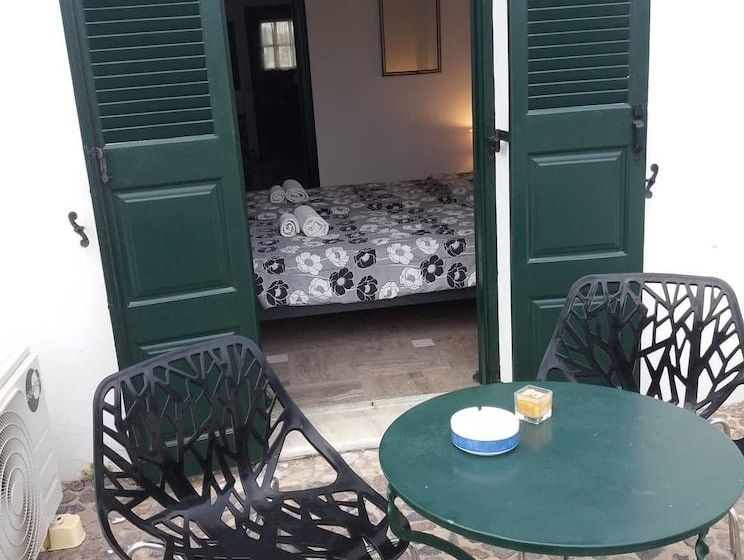 膳宿费 Cafe Greco Studios & Apartments