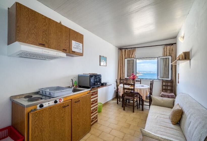 Пансион Lefteri S Rooms