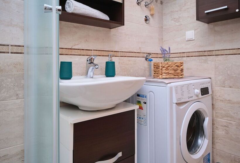 Seaview Apartment Kia By Litto