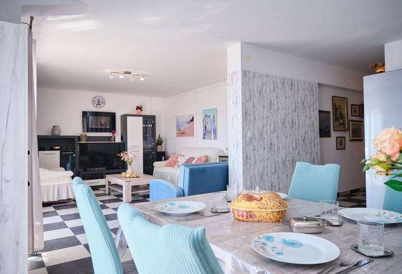 Seaview Apartment Kia By Litto