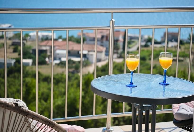 Seaview Apartment Kia By Litto