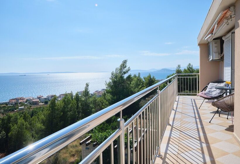 Seaview Apartment Kia By Litto