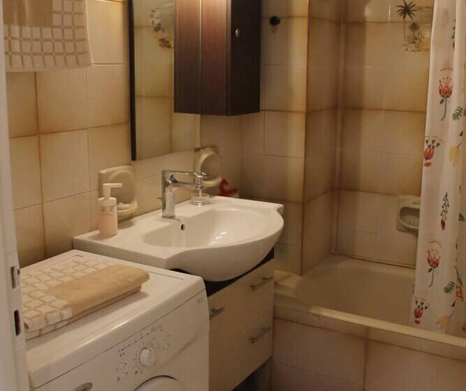 Spacy Stay Central Athinian Apartment