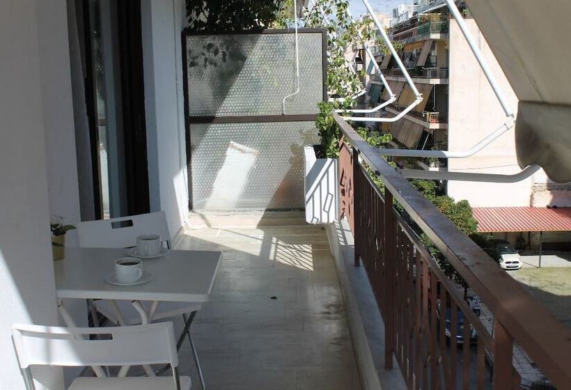 Spacy Stay Central Athinian Apartment